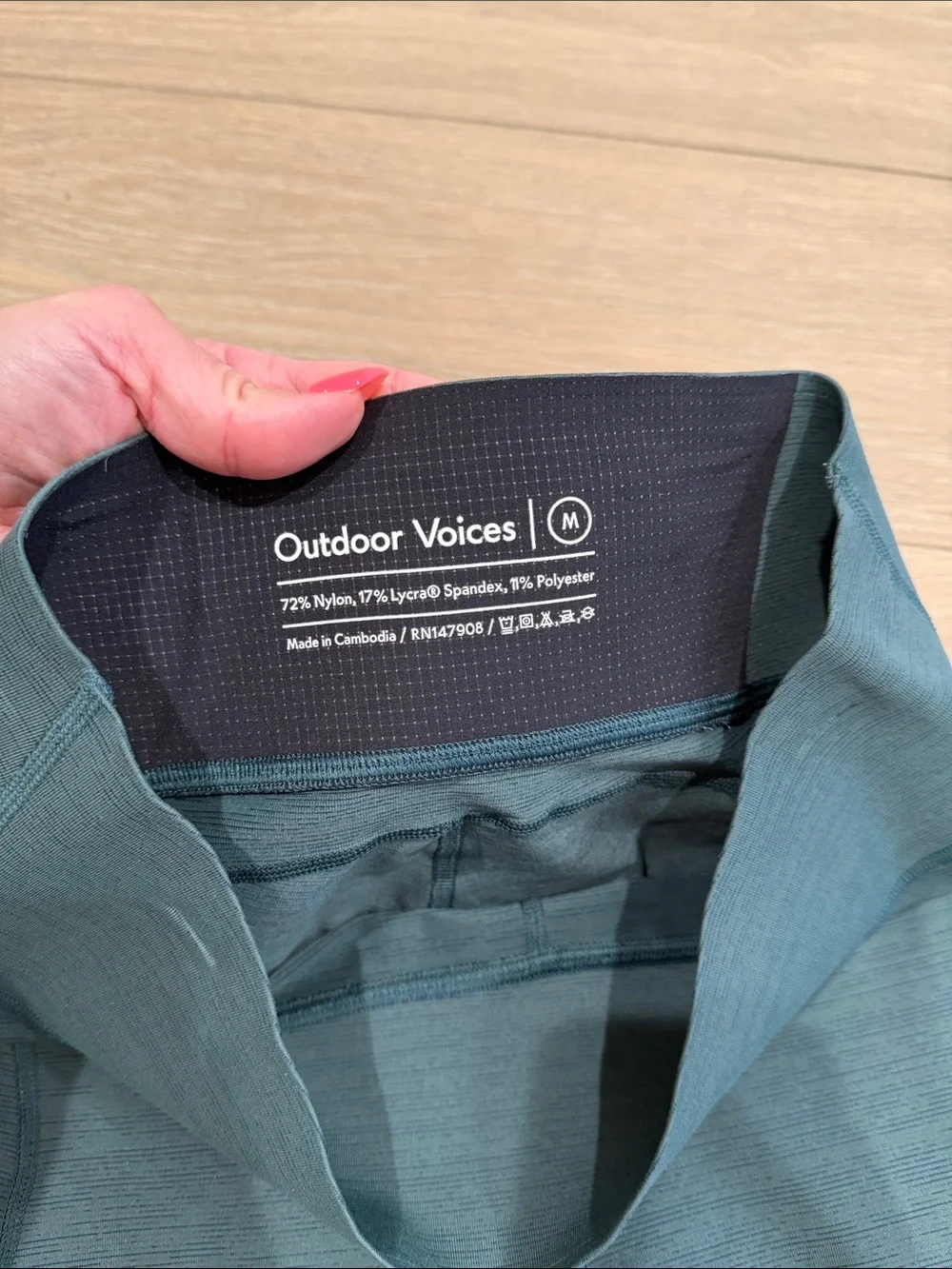 OUTDOOR VOICES Evergreen‎ TechSweat Core 3/4 Cropped Active Gym Capris Size M